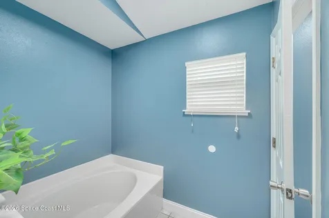 1664 Vista Lake Circle Melbourne FL 32904