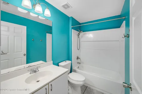 1664 Vista Lake Circle Melbourne FL 32904
