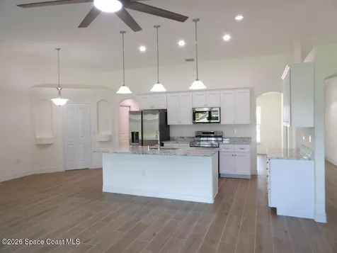 408 Calamondin Avenue NW Palm Bay FL 32907