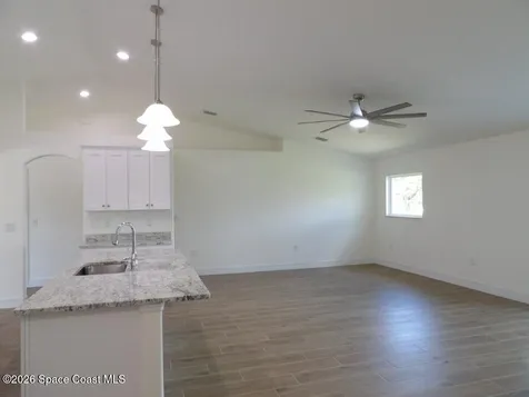 408 Calamondin Avenue NW Palm Bay FL 32907