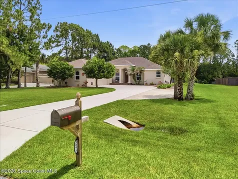 3095 Fawn Lake Boulevard Mims FL 32754