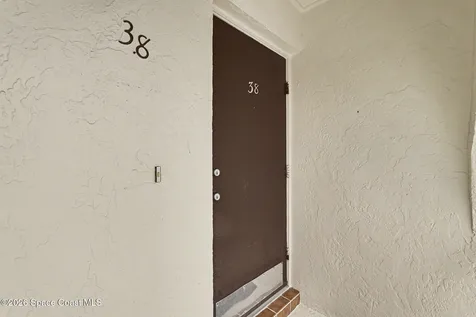 1047 Small Court Indian Harbour Beach FL 32937