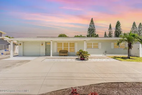 1052 Pine Tree Drive Indian Harbour Beach FL 32937