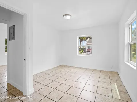 87 NW Irwin Avenue West Melbourne FL 32904