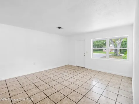 87 NW Irwin Avenue West Melbourne FL 32904