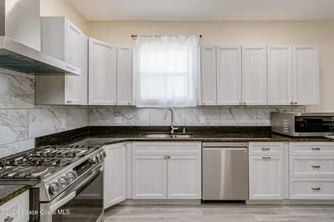 209 E Avenue B Melbourne FL 32901