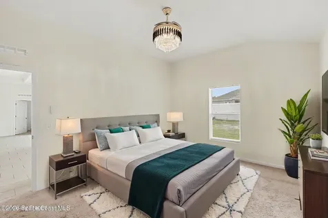 374 Evergreen Street NE Palm Bay FL 32907