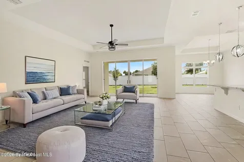 374 Evergreen Street NE Palm Bay FL 32907