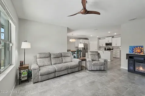 730 Old Country Road SE Palm Bay FL 32909
