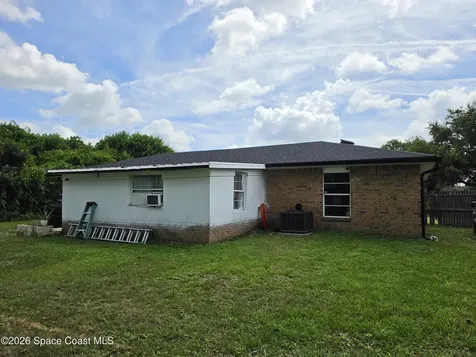 478 Bradley Avenue NE Palm Bay FL 32907