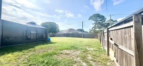 617 Thuringer Street NW Palm Bay FL 32907