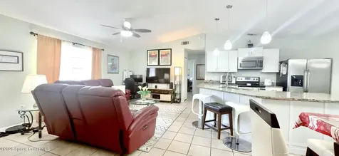 617 Thuringer Street NW Palm Bay FL 32907