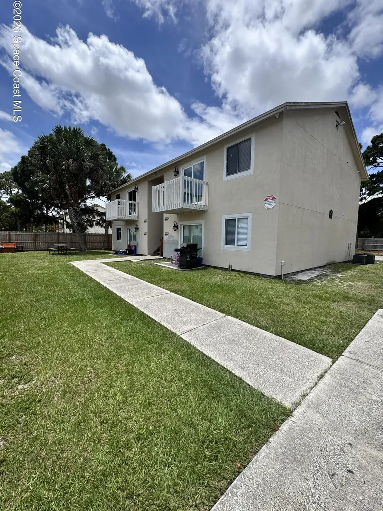 2012 Tree Ridge Lane NE Palm Bay FL 32905