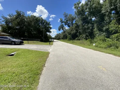 000 April Avenue North Port FL 34288