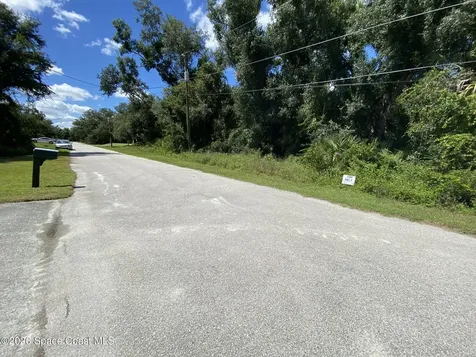000 April Avenue North Port FL 34288