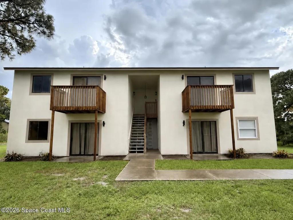 2624 Tree Ridge Lane NE Palm Bay FL 32905