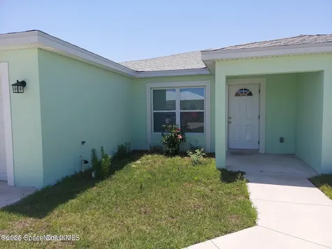 821 Angela Avenue Rockledge FL 32955