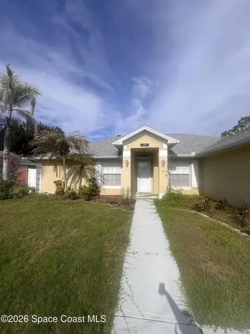 171 Chestnut Avenue NE Palm Bay FL 32907