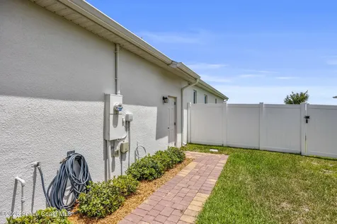 195 Loymer Circle Merritt Island FL 32953