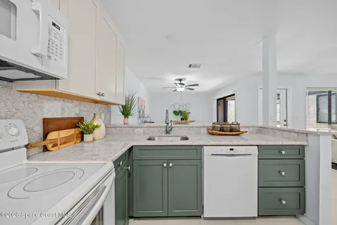 1011 Abada Court NE Palm Bay FL 32905