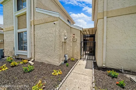 1011 Abada Court NE Palm Bay FL 32905