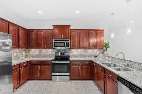 467 Easton Forest Circle SE Palm Bay FL 32909
