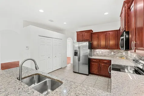 467 Easton Forest Circle SE Palm Bay FL 32909