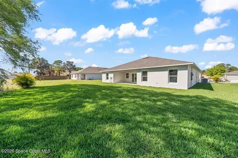 449 Wells Avenue SW Palm Bay FL 32908