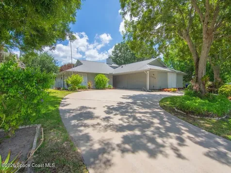 1070 47th Avenue SW Vero Beach FL 32968