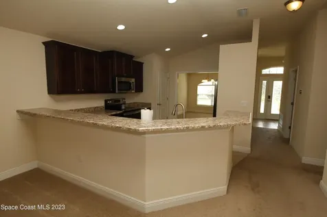1034 Breakaway Trail Titusville FL 32780