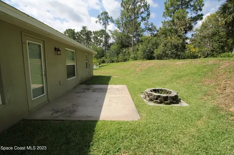1034 Breakaway Trail Titusville FL 32780