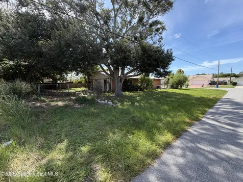 2138 Advana Street NE Palm Bay FL 32905