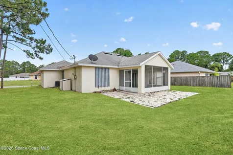 1091 Ray Road SE Palm Bay FL 32909