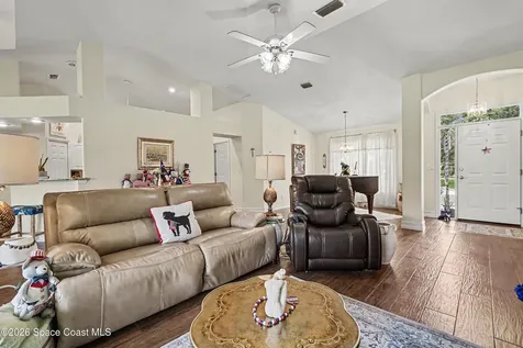 120 Nesbitt Street NE Palm Bay FL 32907