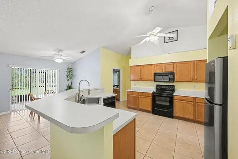 536 (530) Fort Pierce Street SW Palm Bay FL 32908