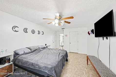 536 (530) Fort Pierce Street SW Palm Bay FL 32908