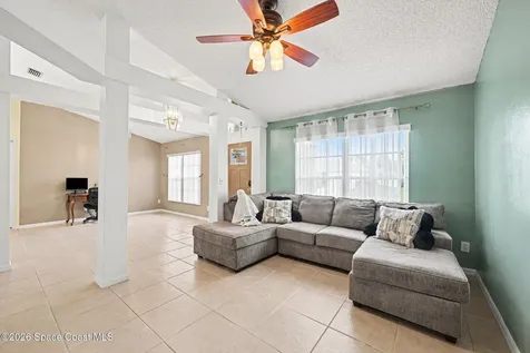 536 (530) Fort Pierce Street SW Palm Bay FL 32908