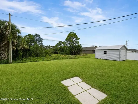 536 (530) Fort Pierce Street SW Palm Bay FL 32908