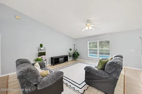 536 (530) Fort Pierce Street SW Palm Bay FL 32908