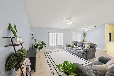 536 (530) Fort Pierce Street SW Palm Bay FL 32908