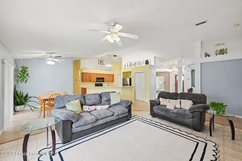 536 (530) Fort Pierce Street SW Palm Bay FL 32908