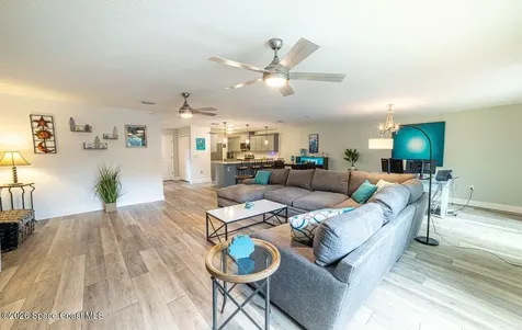 514 L M Davey Lane Titusville FL 32780