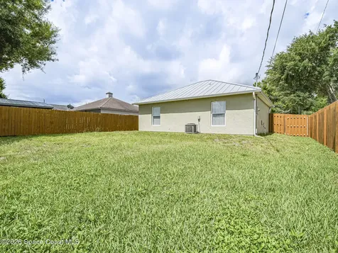 1456 25th Court SW Vero Beach FL 32962