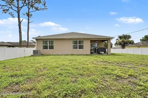 860 Airport Avenue SE Palm Bay FL 32909