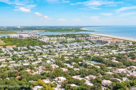8702 Hibiscus Court Cape Canaveral FL 32920