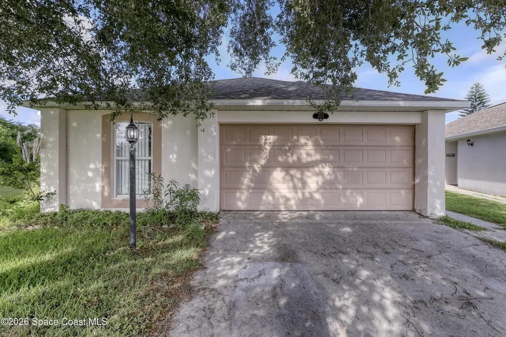 2153 Redwood Circle NE Palm Bay FL 32905