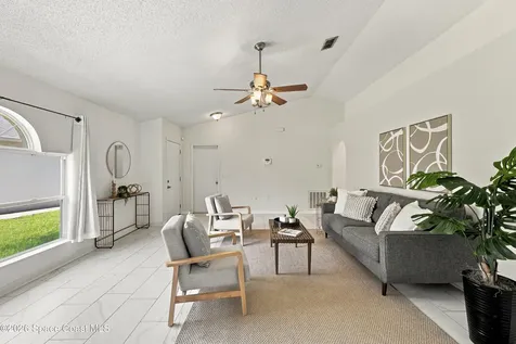 2153 Redwood Circle NE Palm Bay FL 32905