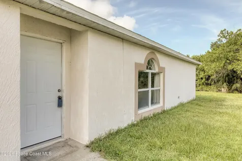 2153 Redwood Circle NE Palm Bay FL 32905
