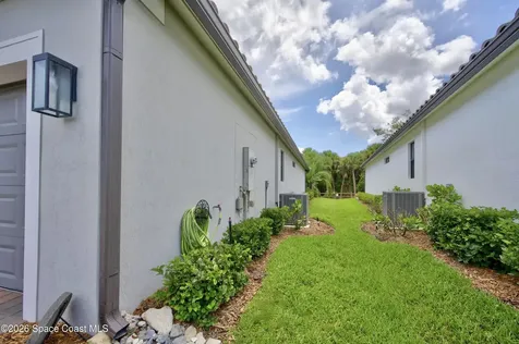 3862 White Alder Way Vero Beach FL 32967