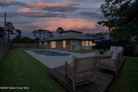 1091 SE Spinnaker Avenue Port St. Lucie FL 34983